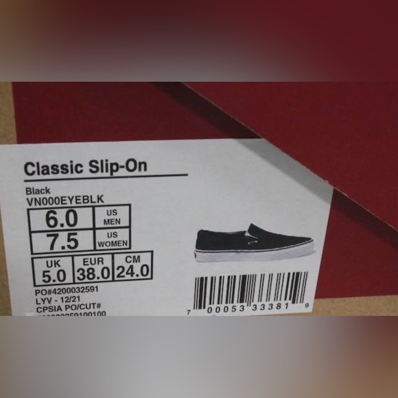 Vans Classic Slip-On Shoes - Black - Picture 4 of 7